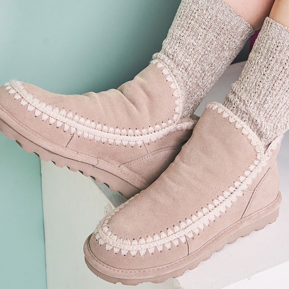 BEARPAW water resistant sheepskin wool lining leather Ankle Boots